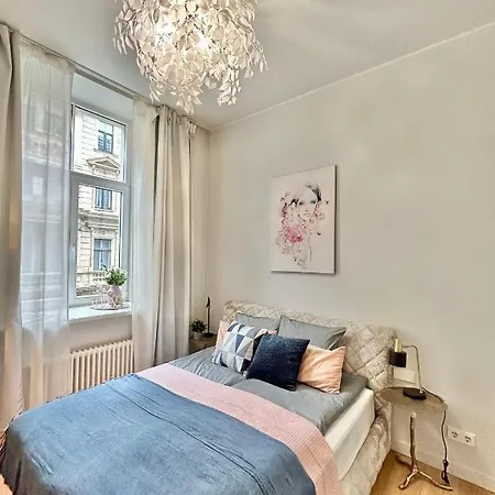 Apartment Very Center Gorgeous & Light